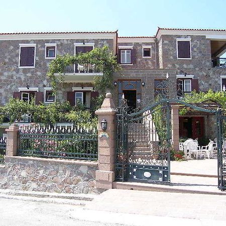 Iris Hotel Mithymna Exterior photo